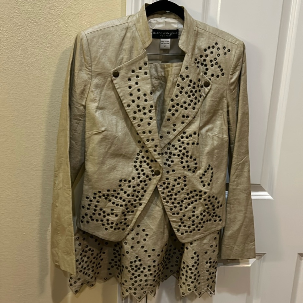 NWOT 100% Linen suit